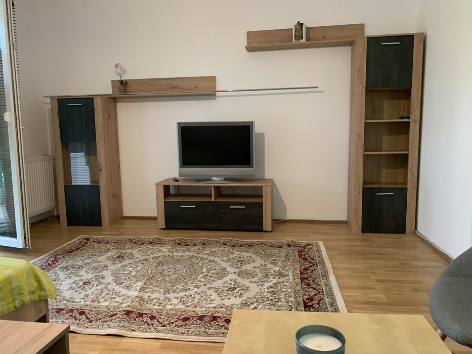 proprietar inchiriez apt 1 cam. cu terasa