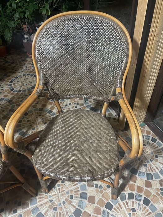 scaune din bambus