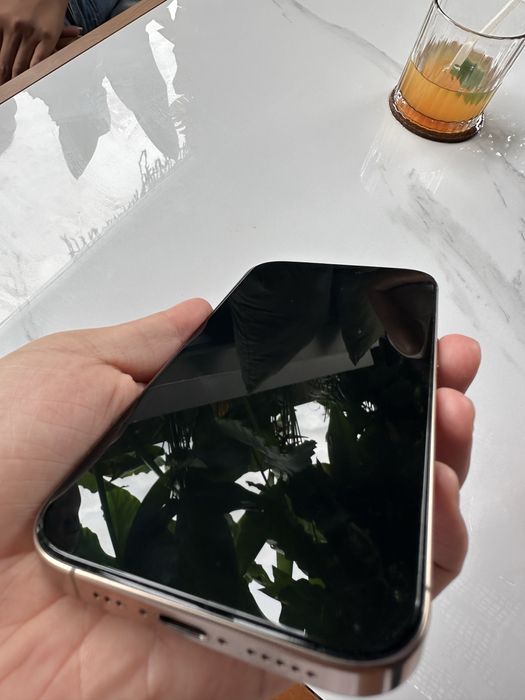 Iphone 16 pro desert titanium