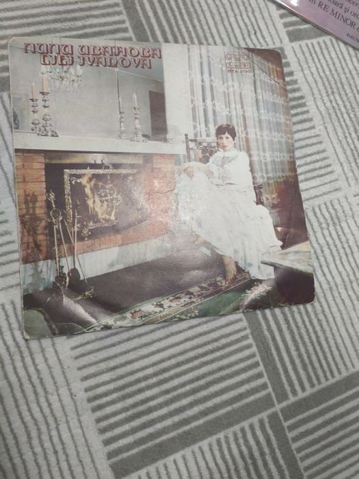 Грамофонни плочи малки и голями