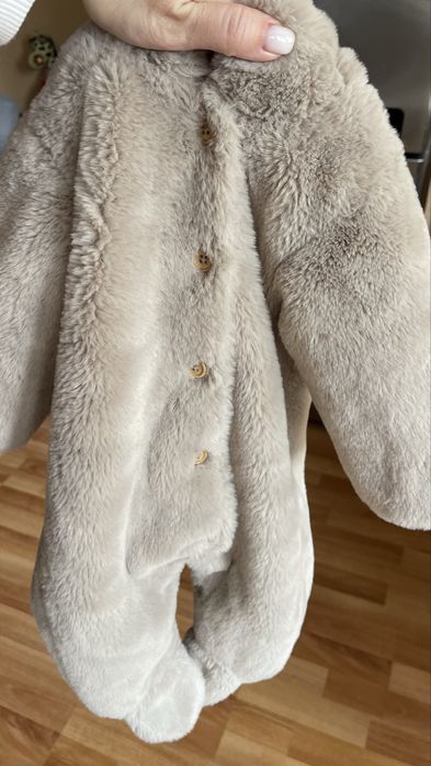 Combinezon Zara cu efect de blana marimea 62, 1-3 luni