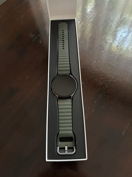 Смарт часовник samsung