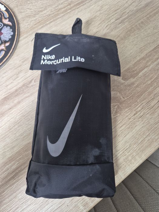 Aparatori fotbal Nike Mercurial Lite