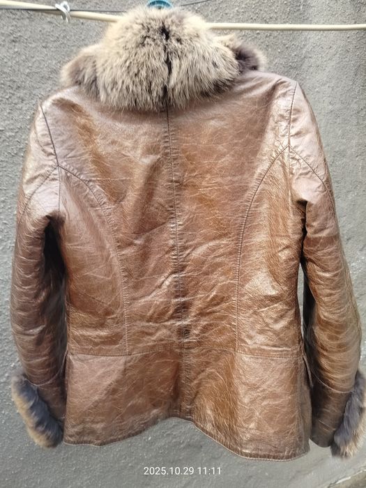 Продам дублёнку женскую.