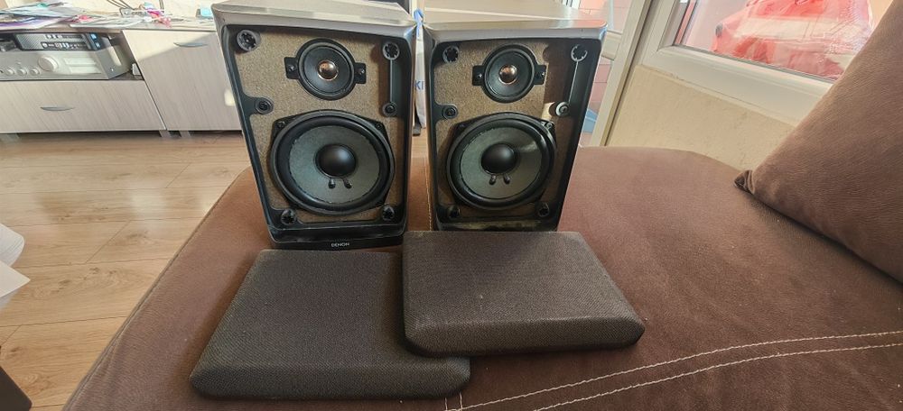 Букшелф колони DENON