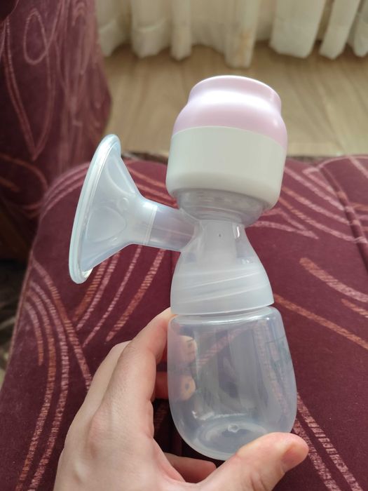 Продавам електрическа помпа за кърма Lorelli