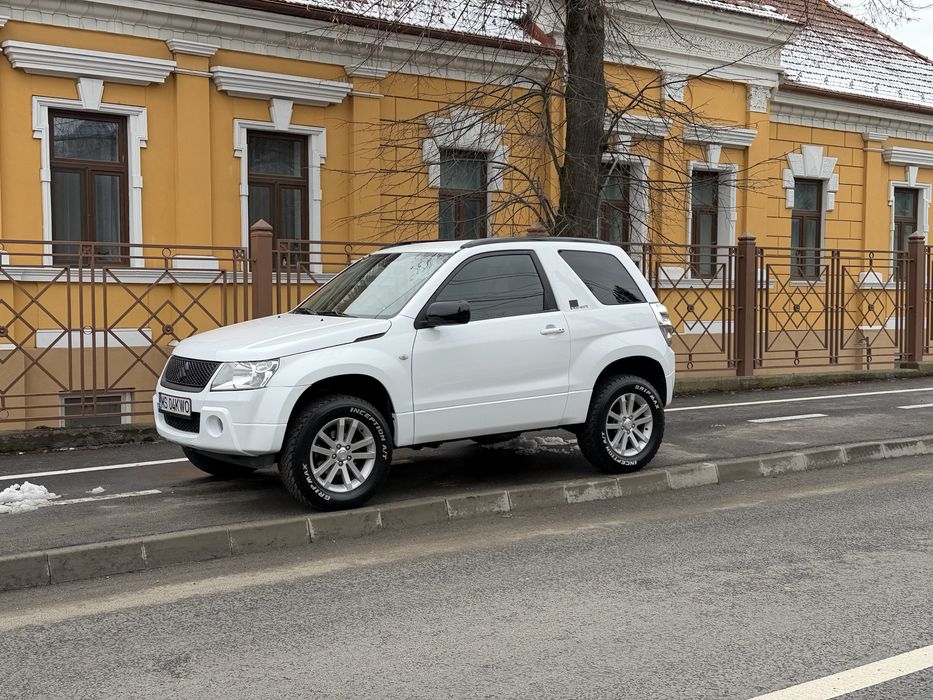 Suzuki Grand Vitara  Editie limitata ,BlackWhite’
