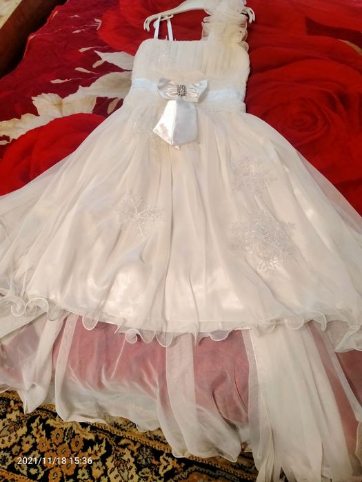 Продам платье на девочку