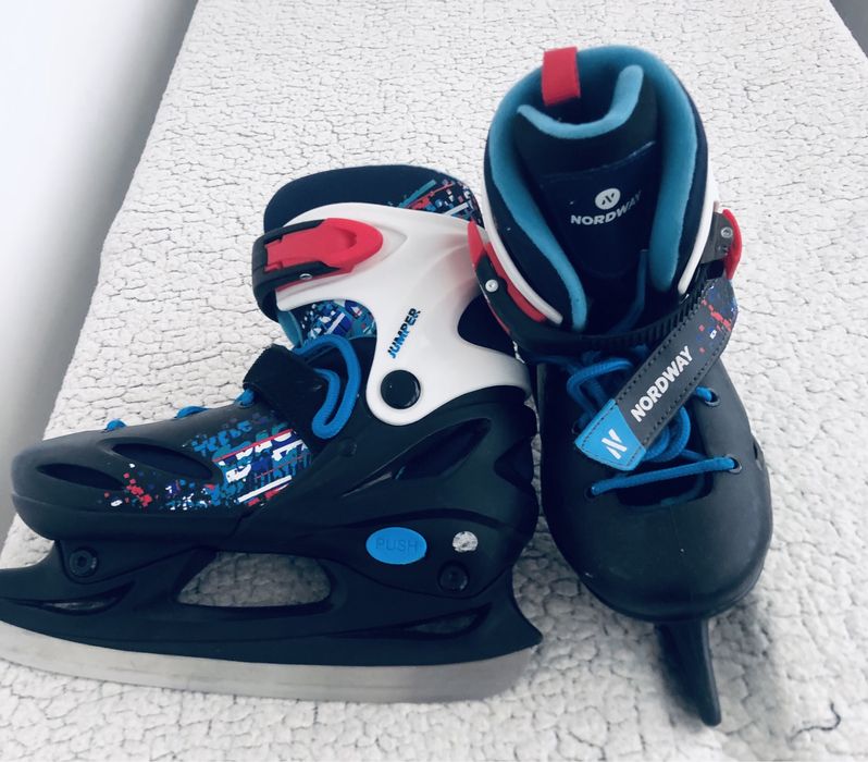 Продам коньки идеальном состояние