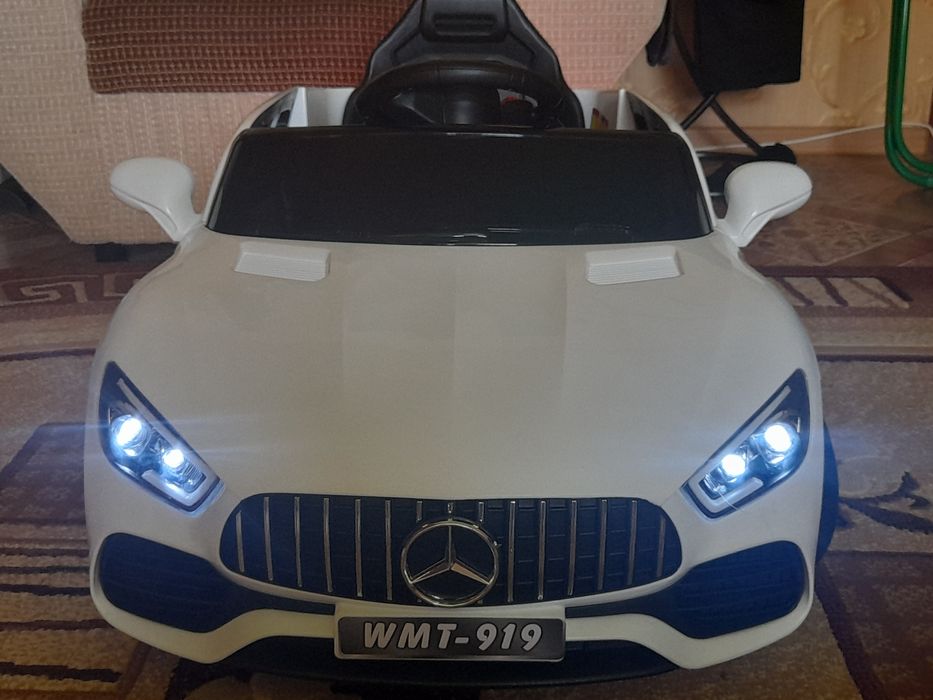 Электромобиль в хорошем состояние!