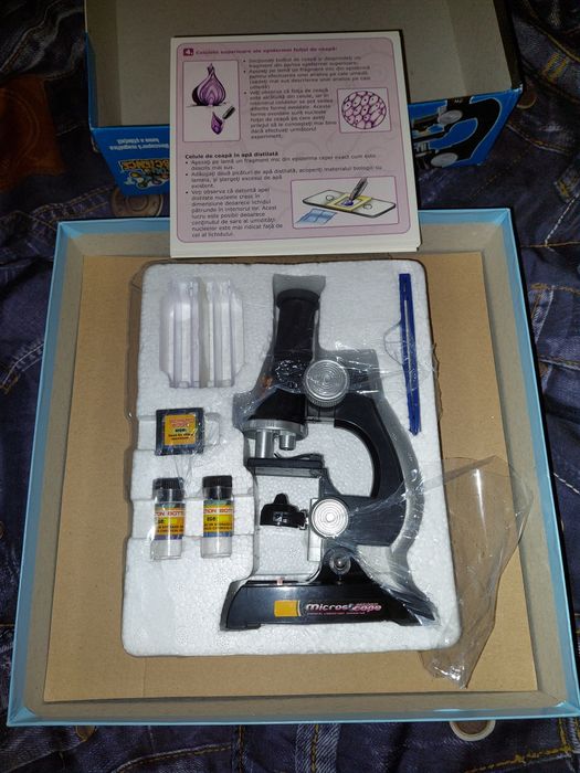 Microscop funcțional