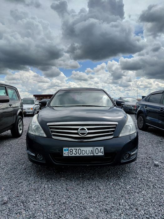 Nissan teana көлігі