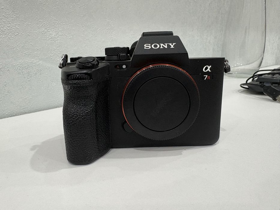Sony Alpha A7R V / A7RV / ILCE-7RM5 — Body