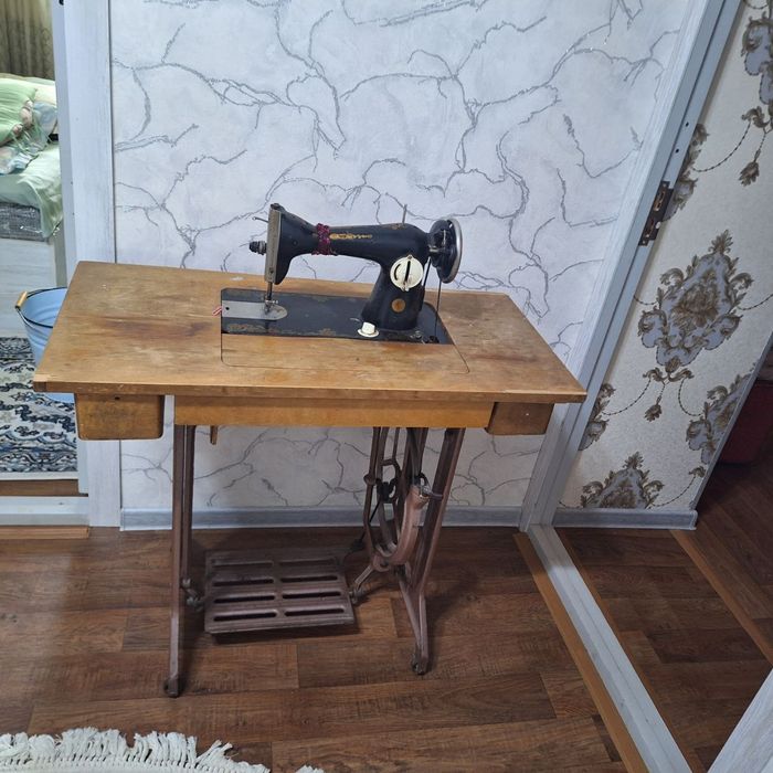 Tikuv mashinasi sotiladi holati zőr