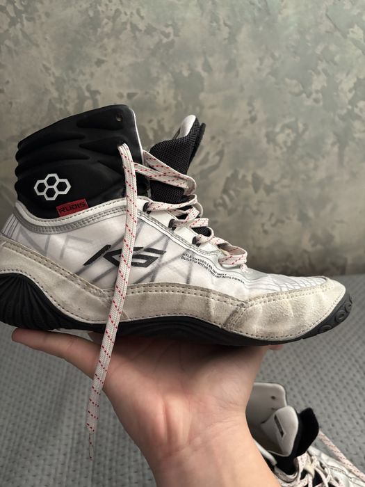 Продам борцовки одам даром барцовка на тела