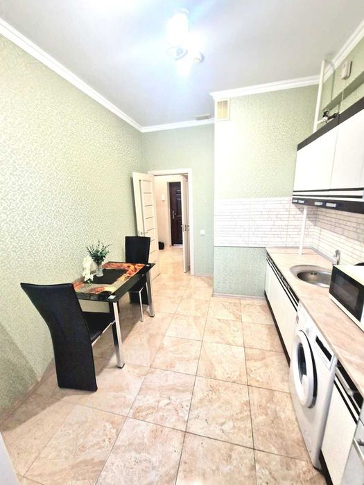 Дава се под наем Едностаен апартамент в София, Света Троица - 40 кв.м за 375 € - Снимка #1