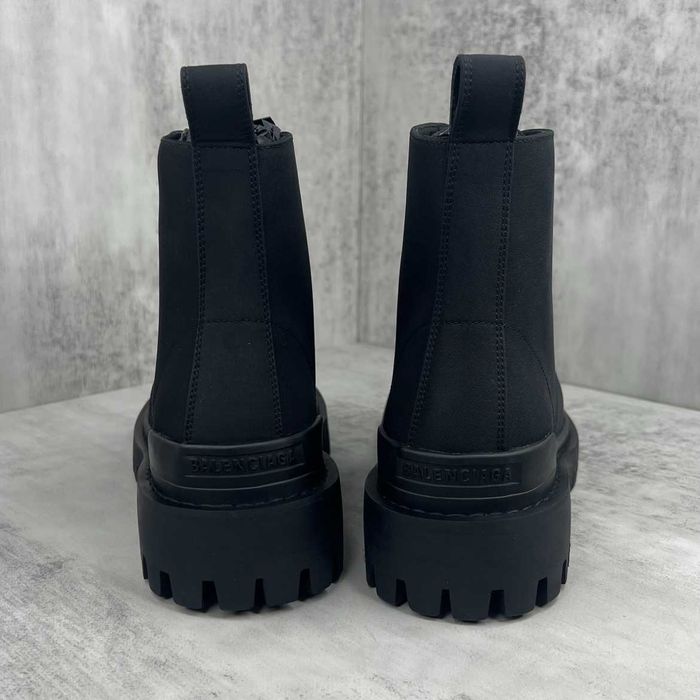 Ghete Balenciaga Calitate Premium