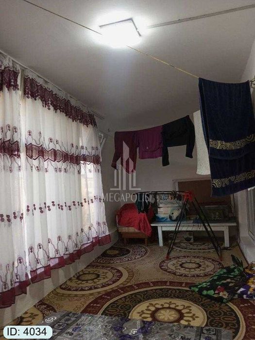 sharq 1 16 maktab tomonda  4 xonalik uy sotiladi №4034