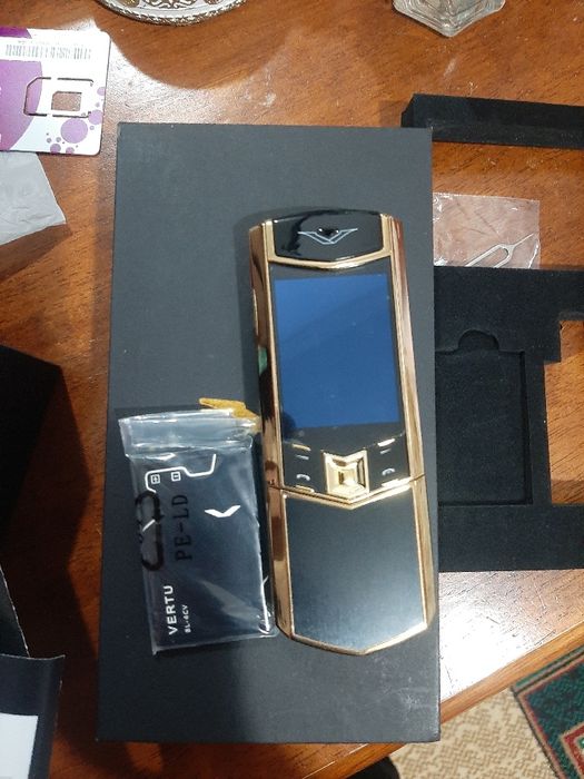 Телефон  новый Vertu