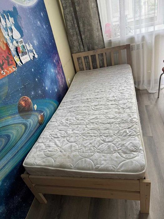 Продам кровать 90*200