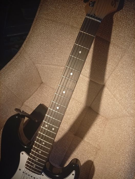 Squier sonic Stratocaster by fender
