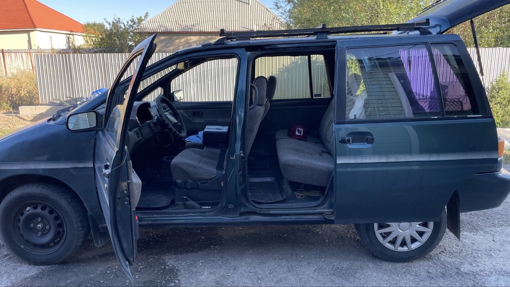 Nissan Prairie 2.4 (1993 г.) | Отличное состояние | Надёжный японец