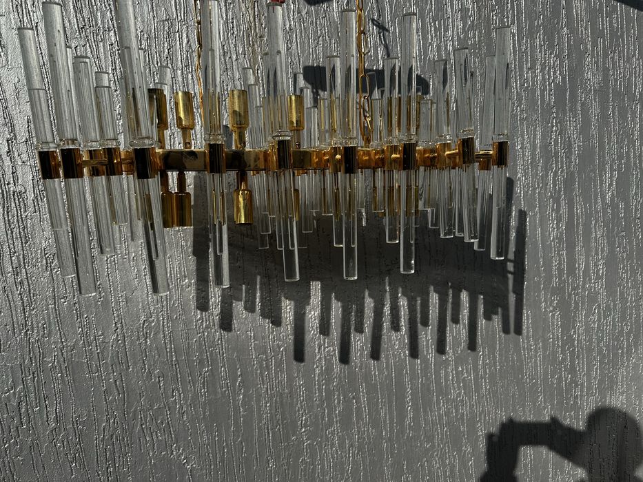 Продам две люстры