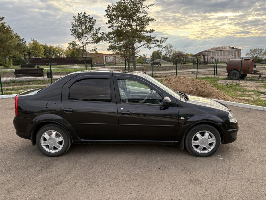 Renault Logan в хорошем состоянии