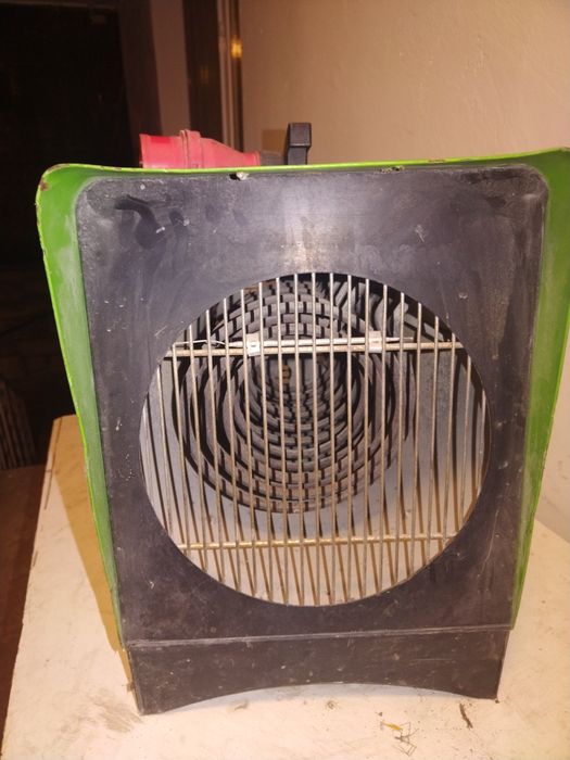 Голям електрически трифазен калорифер REMKO
Мощност на отопление 30kW