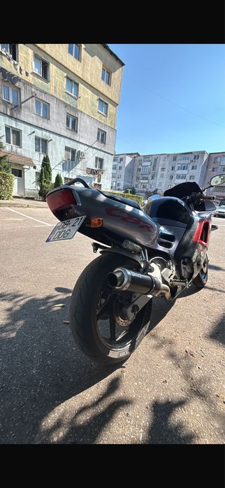 Honda cbr 600f2