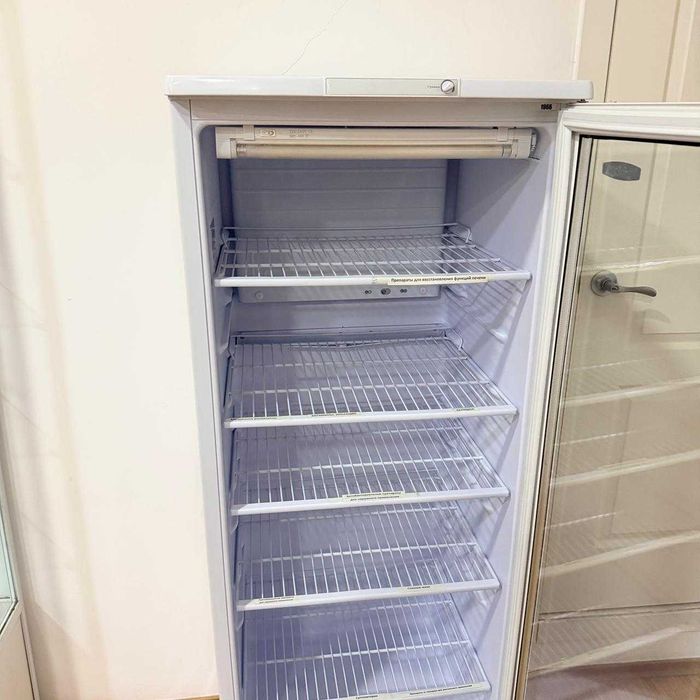 Холодильник витринный Бирюса 310