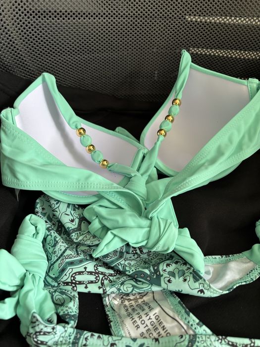 Продам купальник новый 80B