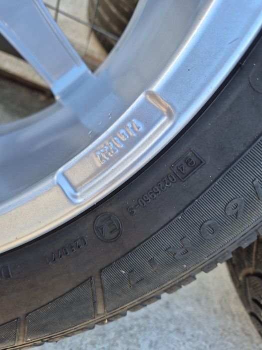 Джанти Dezent 17 цола 5х108 , 7j et50 , 215/60/17 Ford Volvo