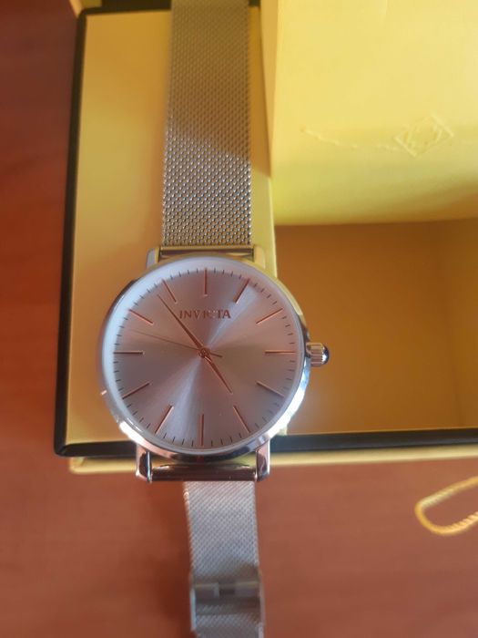 Часовник INVICTA Invincible in detail, дамски