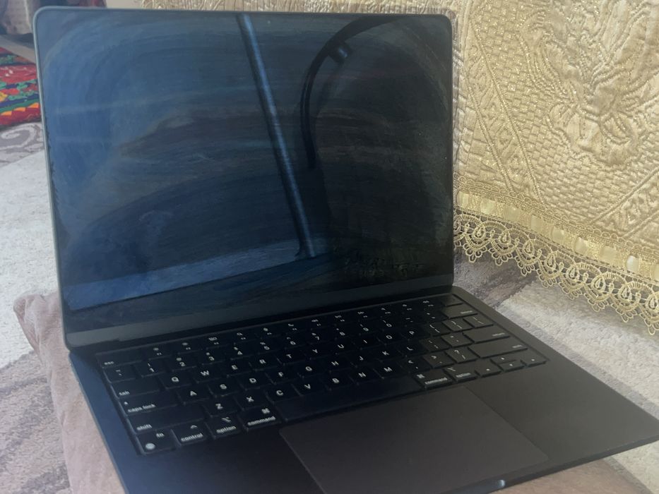 MacBook Air M2 13” 8/256 GB — отличный вариант