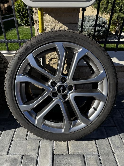 Jante Mustang GT 20” cu cauciucuri de iarna noi