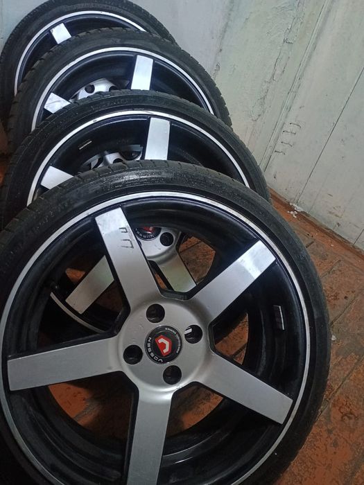 Диски с шинами Воссаны