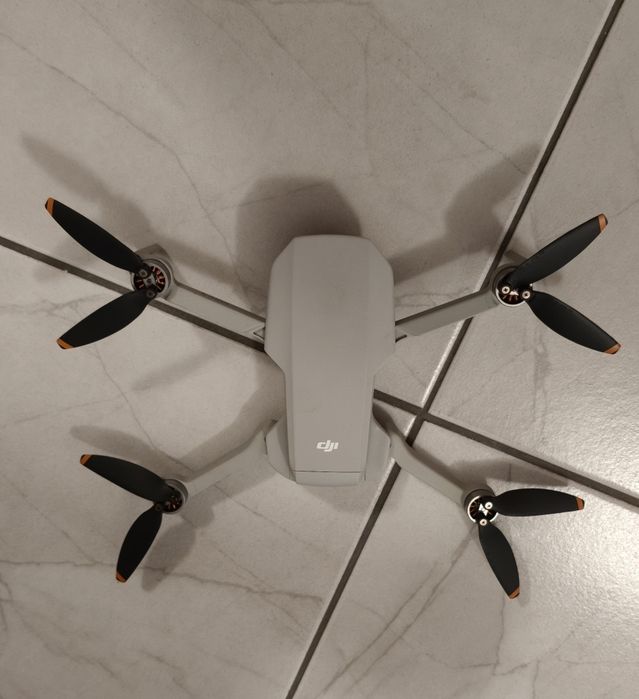 DJI Mini 2 Fly Combo Перфектен