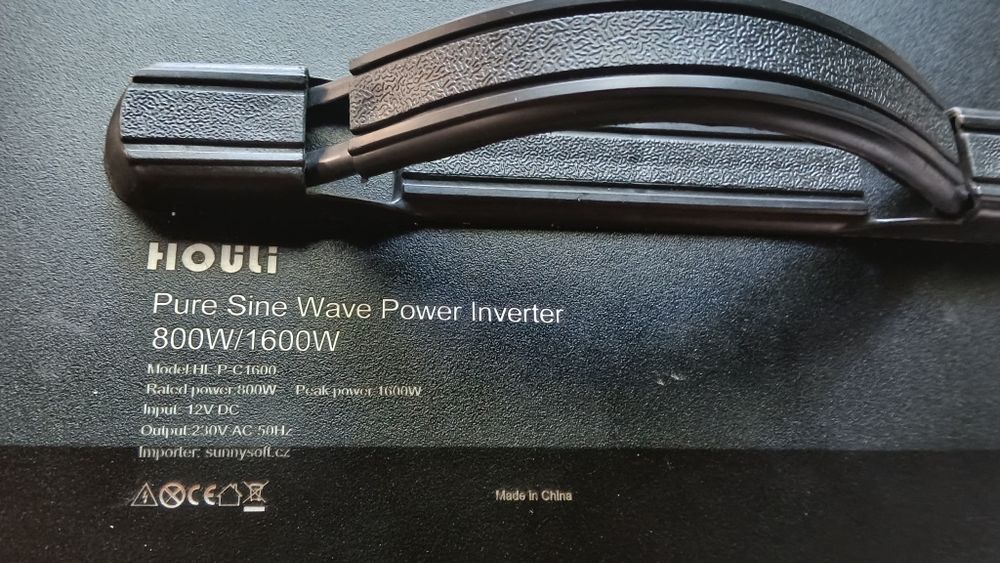 Invertor 12v--220v