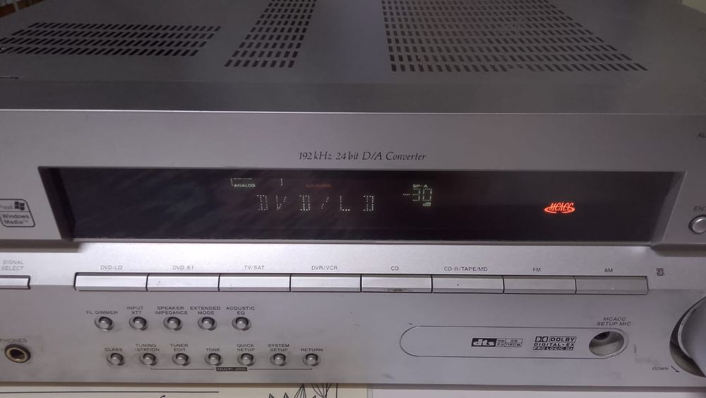 Усилитель звука Pioneer.