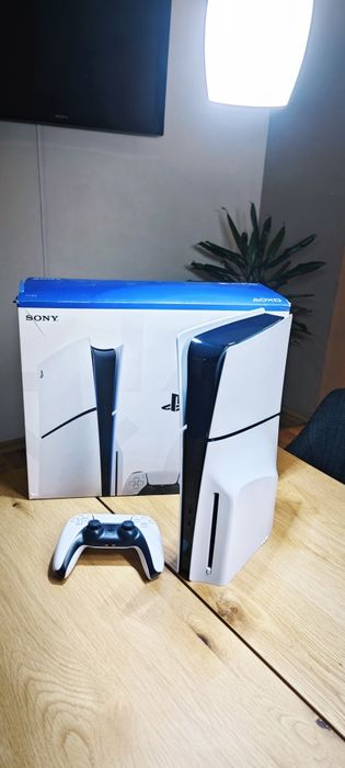 Playstation 5 / PS 5  slim