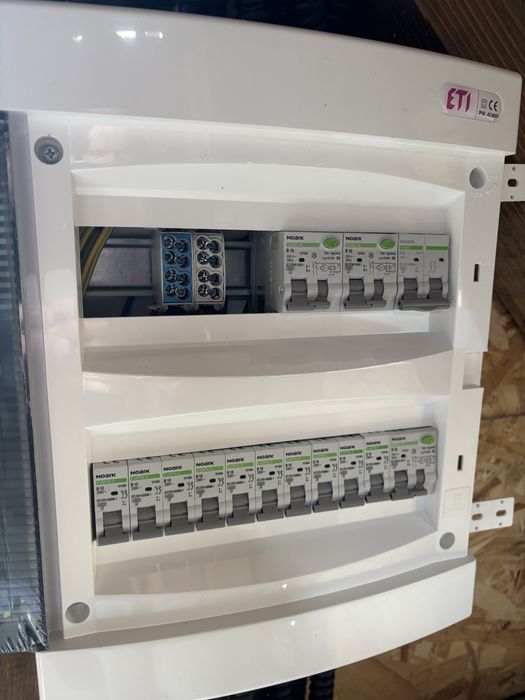 Electrician autorizat