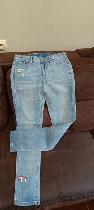 Джинсы для девочки-подростка