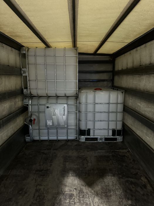 Bazine IBC 1000 l  butoaie . Cu posibilitate de transport.