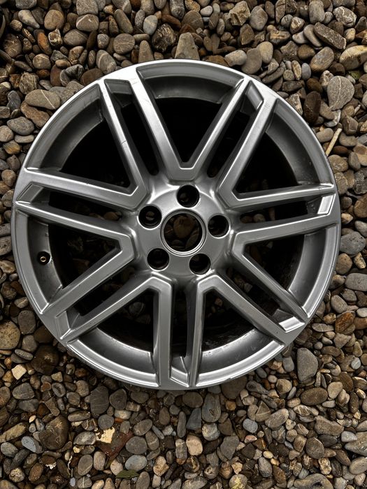 Jantă r18 audi a6.