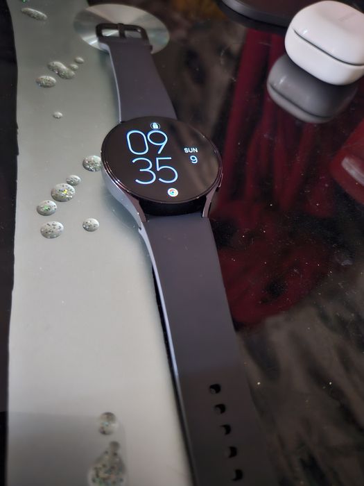 Срочно продам смарт часы Samsung Galaxy Watch 6