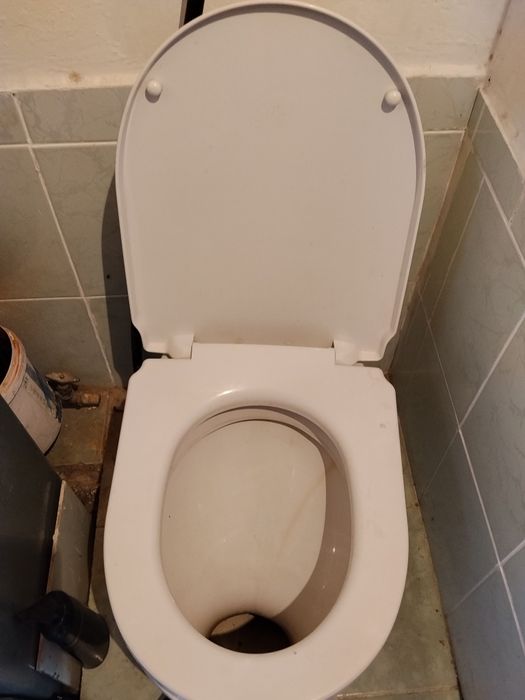 Унитаз бу.без поплавка.для строителей