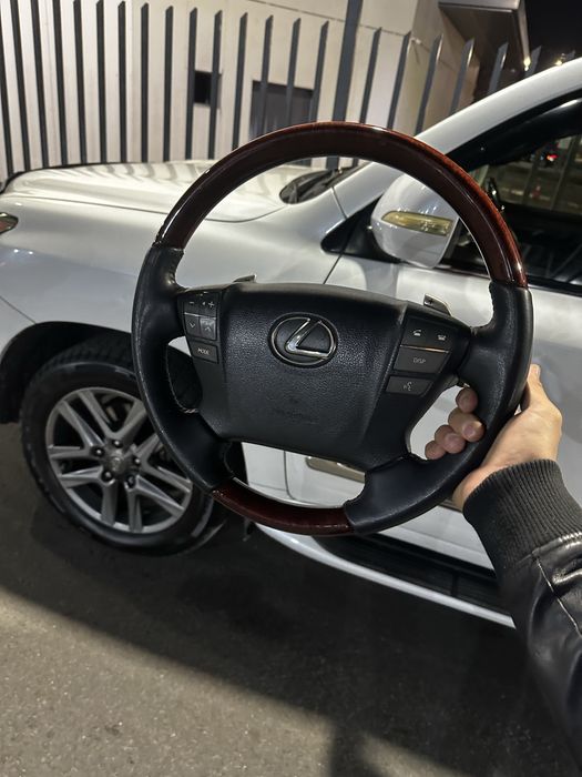Руль от lx 570 рестайлинг