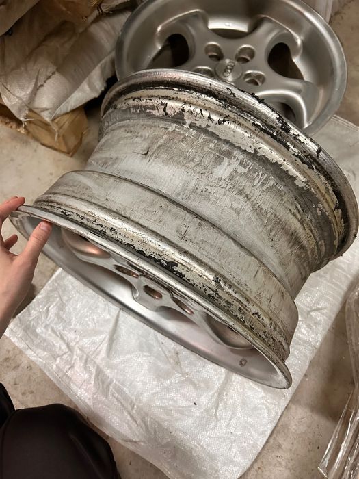 Диски на авто R17 OEM