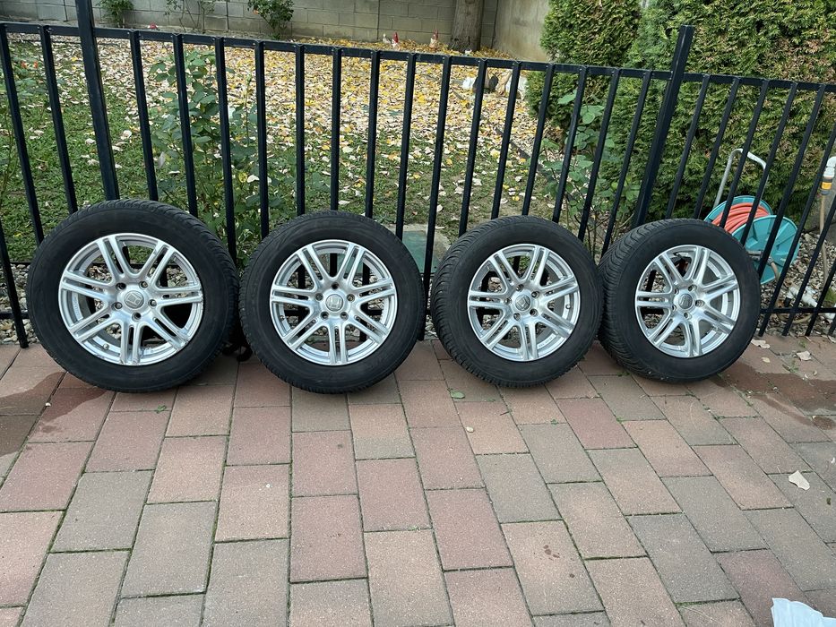 Jante Honda HRV aluminiu cu cauciucuri in stare f buna de iarna